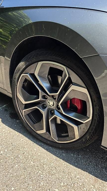 Skoda Automobili: SKODA Octavia Combi 2.0 TSI RS DSG – Usato da Losone venduto da Speedster 1