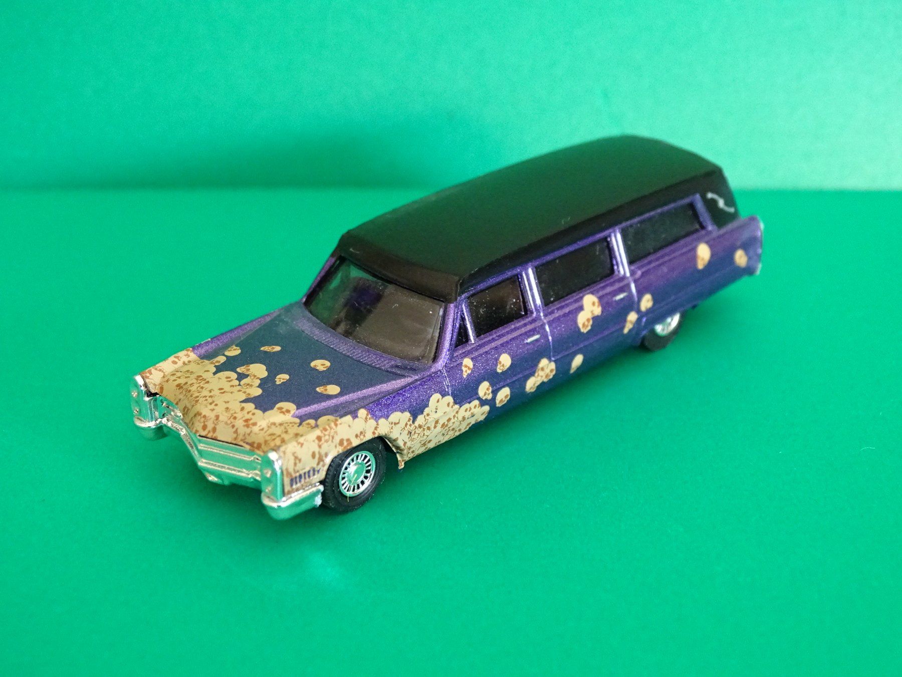 Cadillac Modellini d'auto: Cadillac Fleetwood von Busch 1/87 – Usato da Bretzwil venduto da Meex