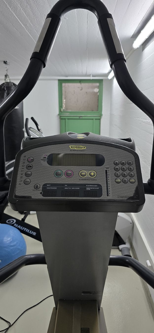 Hometrainer: XTPRO STEP 600 Crosstrainer gebraucht  – Gebraucht aus Utzenstorf von Saxigeorge 2