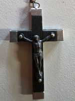 1 kleiner christlicher Anhänger für Kette Kreuz Kruzifix
