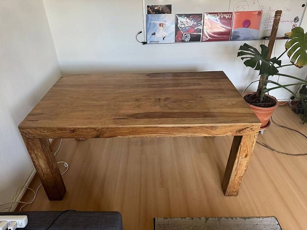 Tische: Esstisch Massivholz – Gebraucht aus Zürich von mariovonow