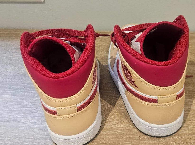 Jordan Herrenschuhe: Baskets Jordan 1 Mid Taille 42,5 Bon Etat – Gebraucht aus St-Prex von kro_7jxt 2
