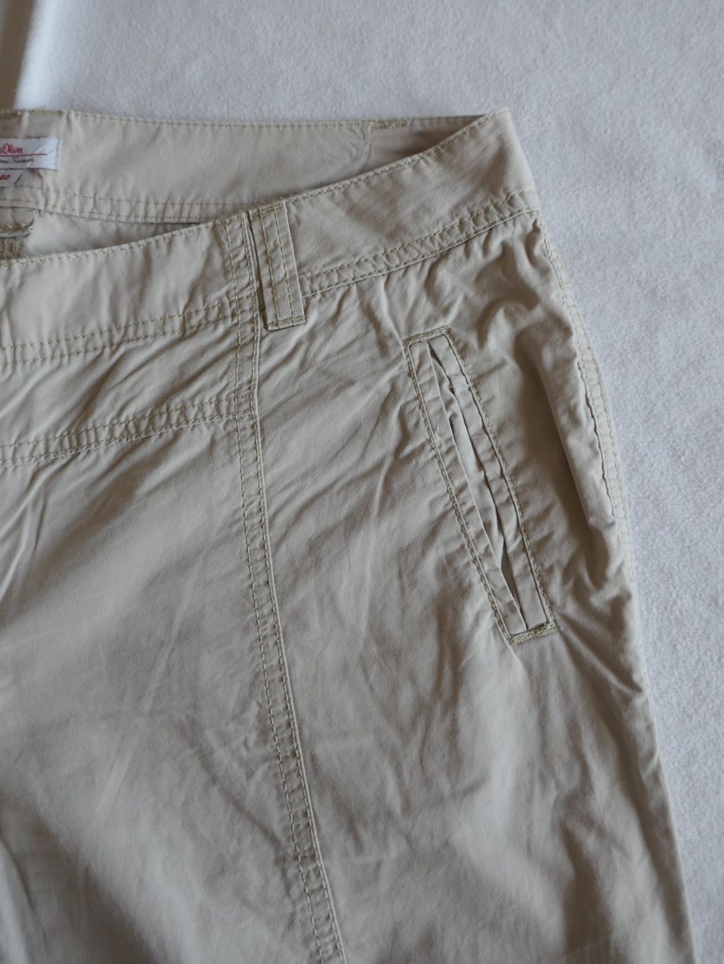 S.Oliver Pantaloni: FAST NEU !  S.OLIVER  leichte Caprihose beige – Usato da Volketswil venduto da Cobra22 5