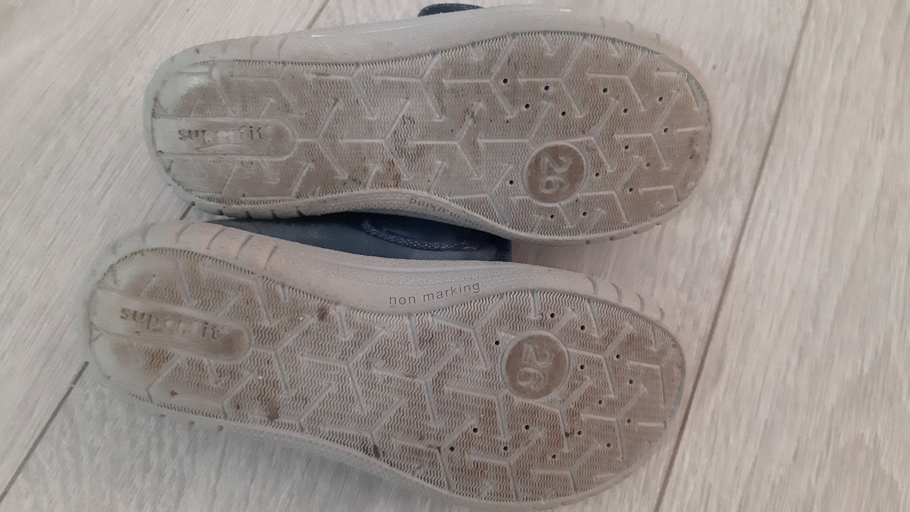 Superfit Scarpe per ragazzi: Hausschuhe Finka Gr.26 Superfit – Usato da Scherz venduto da taa_sf6g 2