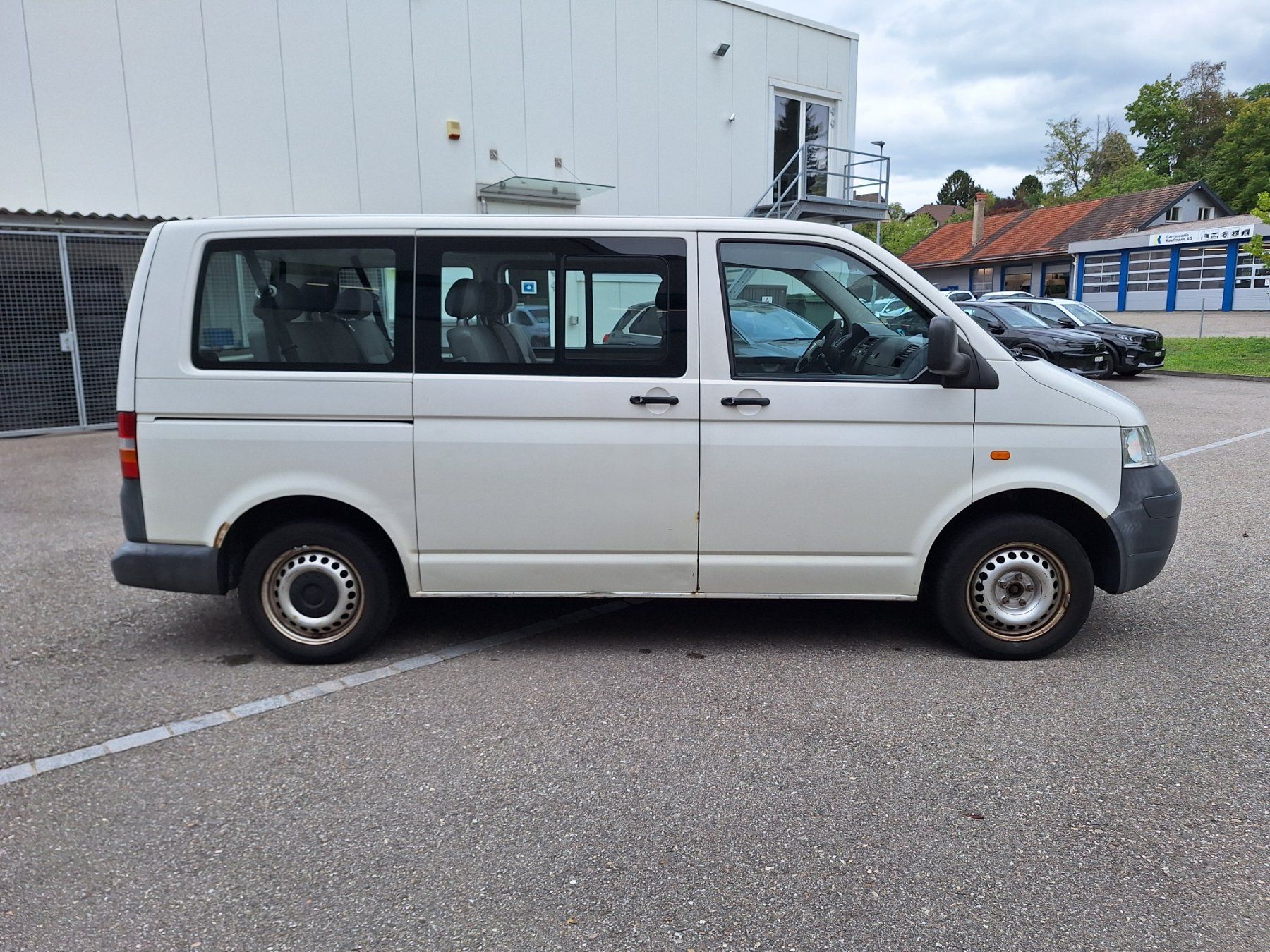 VW Automobili: VW T5 1.9 TDI Kombi – Difettoso da Solothurn venduto da GysinSolothurn 2