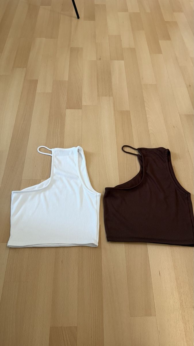 Bershka Tops: 2er Set Tops, Grösse XS – Neu (gemäss Beschreibung) aus Thun von tat_zb9b 1