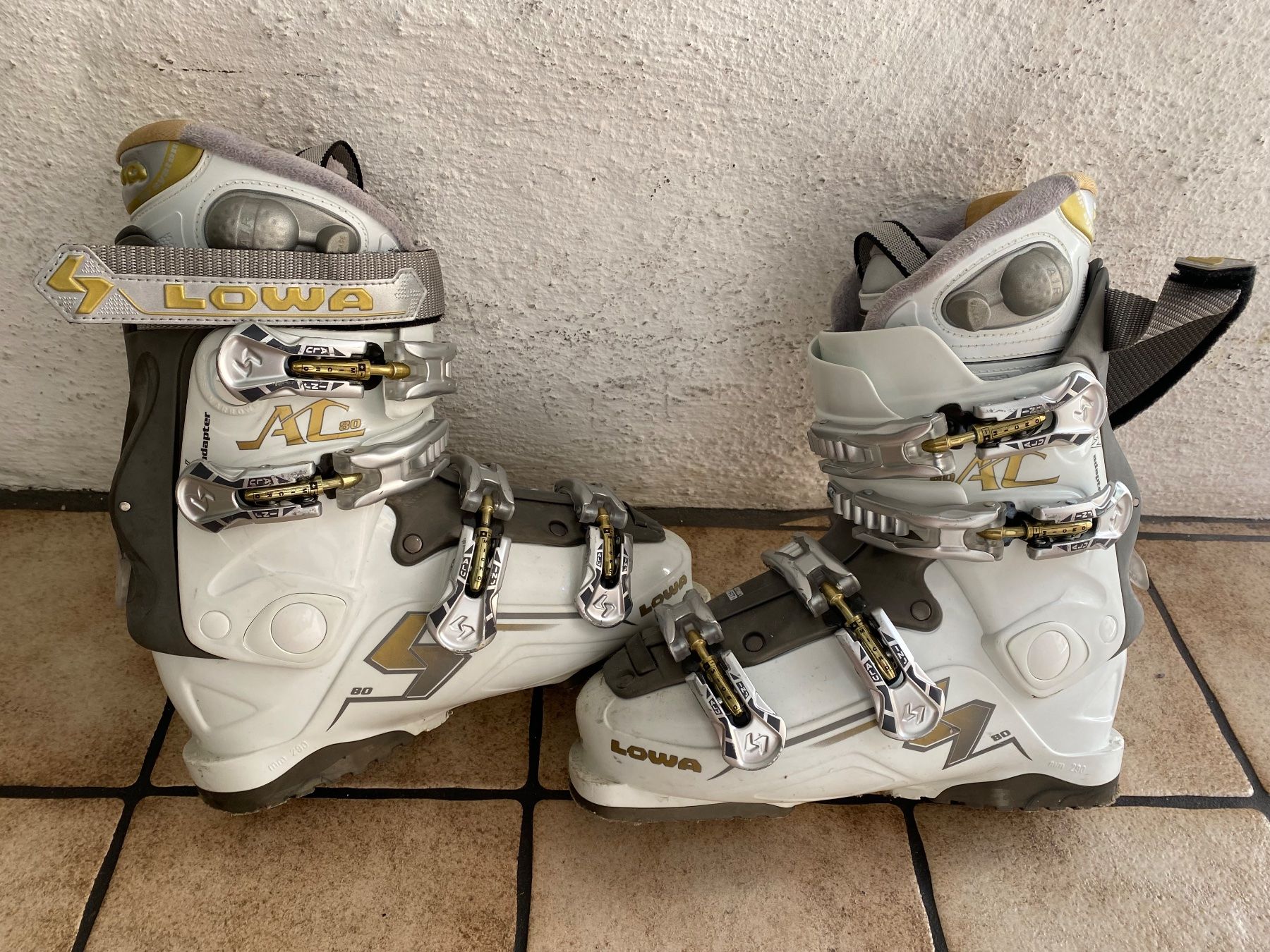 Lowa Chaussures femmes: Chaussures ski lowa air systeme AC80 – D'occasion à La Neuveville par e_perriard 1