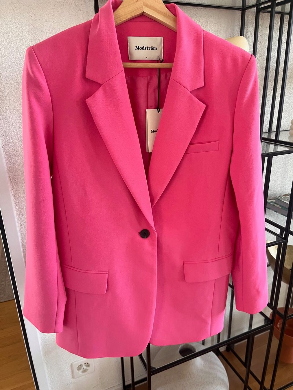 Cappotti: Modström Blazer GALE "taffy pink" – Nuovo e nell'imballaggio originale da Glattpark(Opfikon) venduto da pau_w672