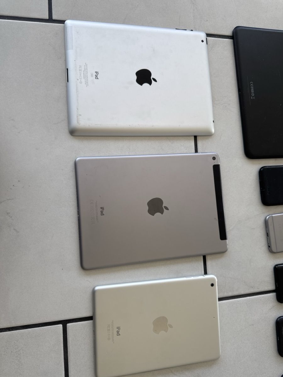 Apple Tablet PC: Tablets und Smartphones, diverse Modelle, gebraucht – Difettoso da Bremgarten b. Bern venduto da Sportlich09 5