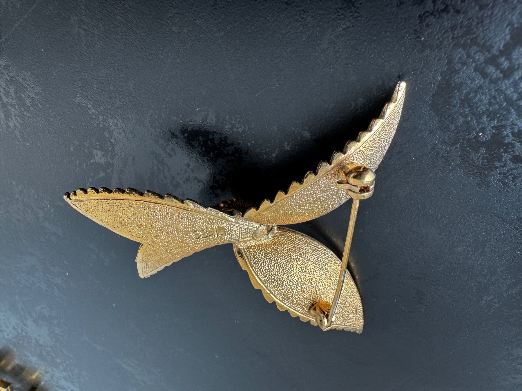 Broches & Aiguilles: Brosche Vogel goldfarben strukturiert – D'occasion à Egg b. Zürich par leroy711 5