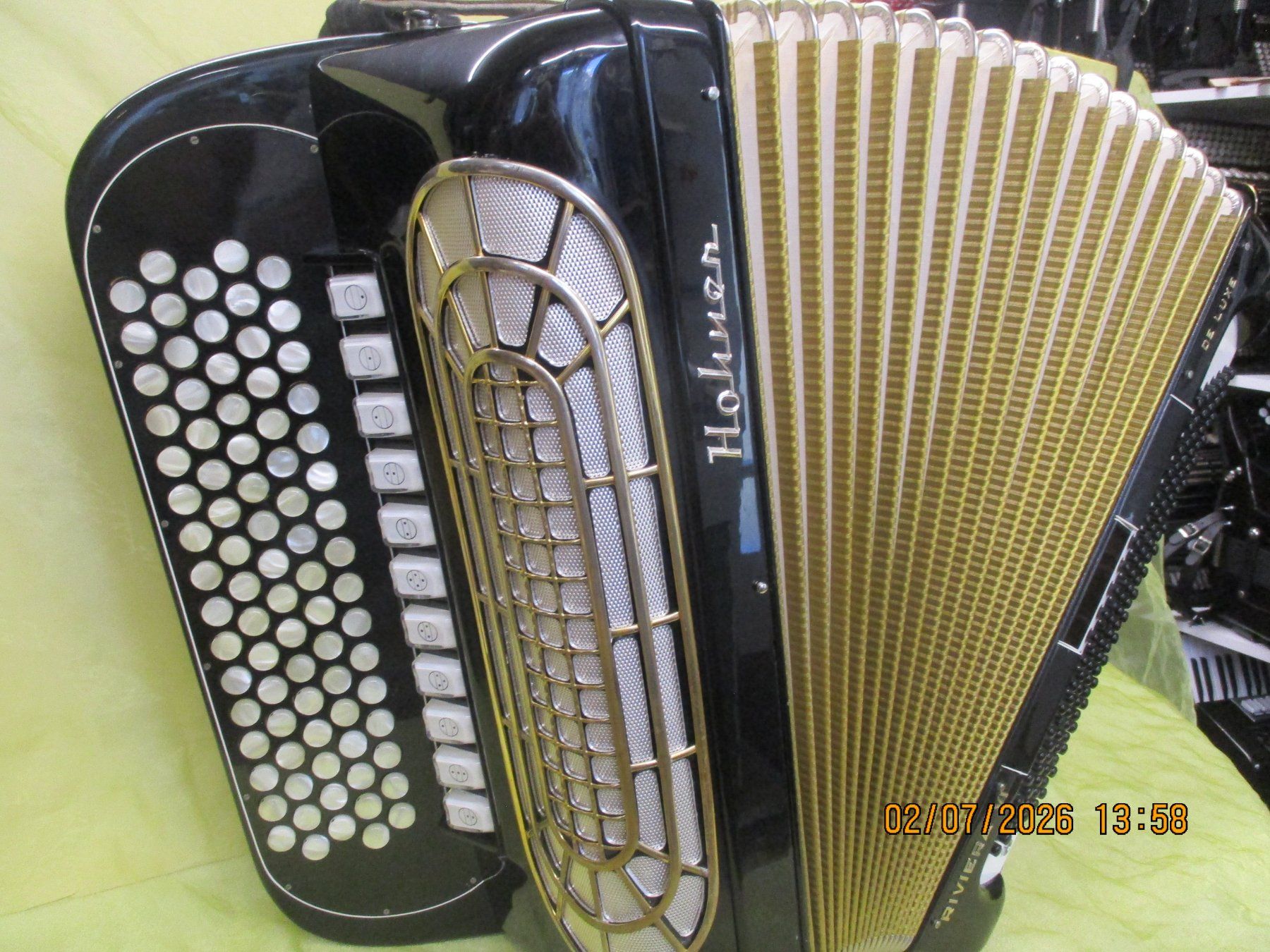 Hohner Instruments de musique: Akkordeon Hohner Riviera VI – D'occasion à Jegenstorf par Oktavio 2