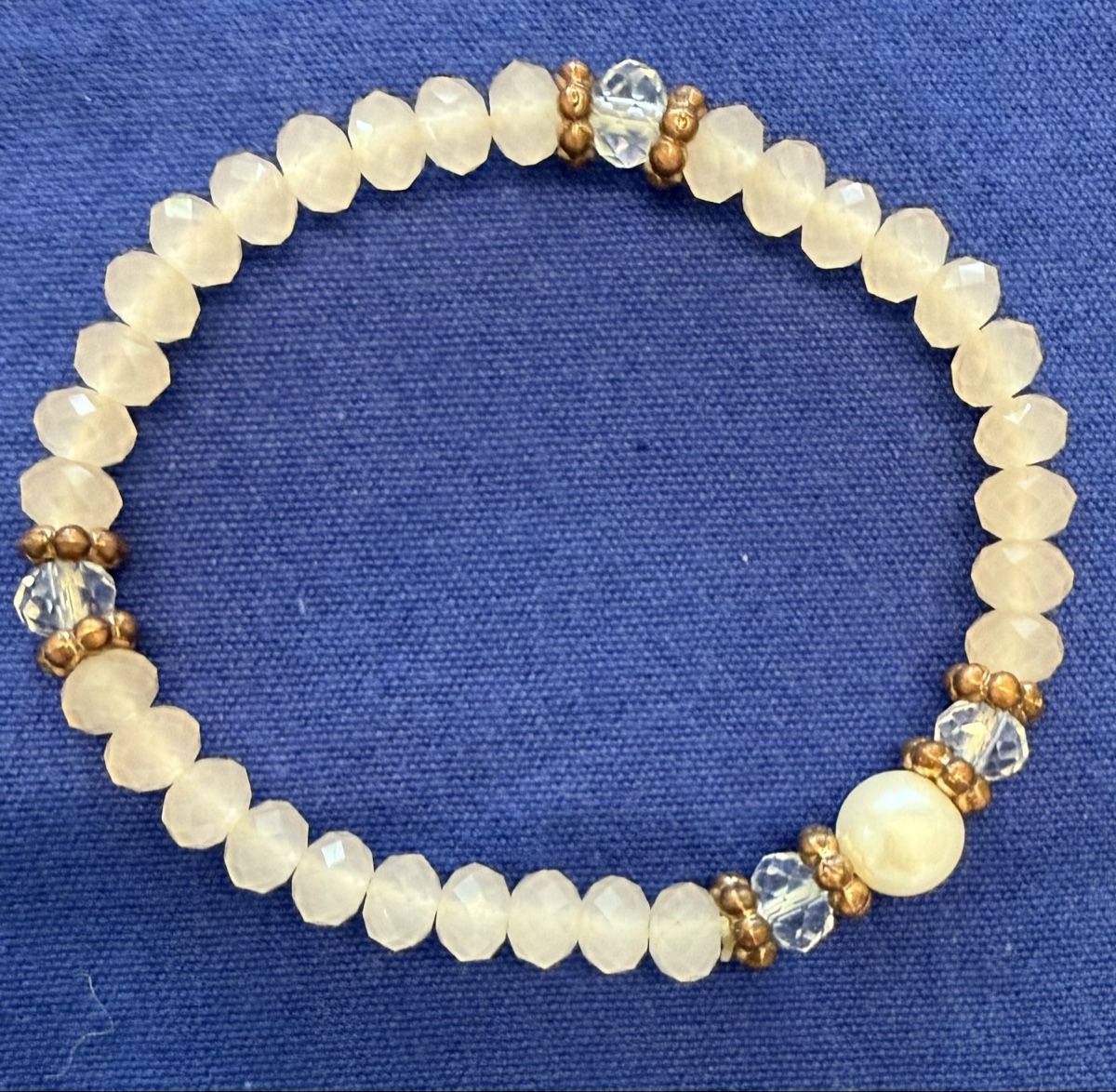 Bracciali & Braccialetti: Elastisches Armband mit Glas-Perlen – Usato da Lyss venduto da Sibella56