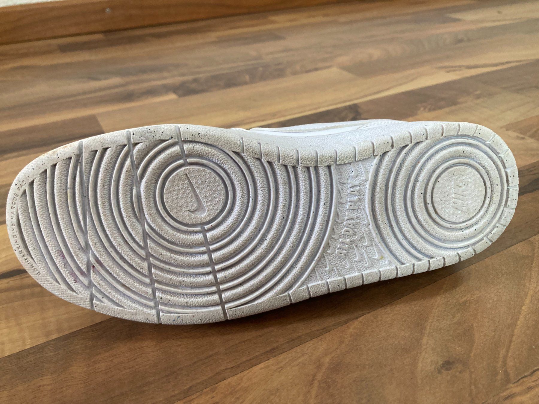 Nike Scarpe da uomo: Hallenturnschuhe Nike weiss, Grösse 38 – Usato da Schötz venduto da Jekyll666 2