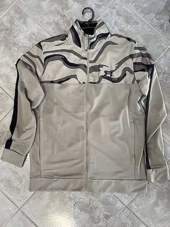 Under Armour Jacke   Gr.M ***