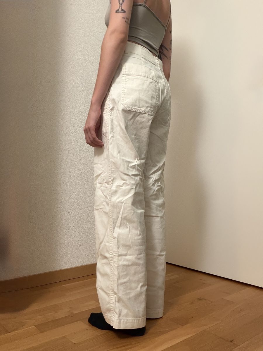 Uniqlo Pantalons: Pantalon UNIQLO Blanc Cassé  – D'occasion à Cortaillod par Glltn.leane 1