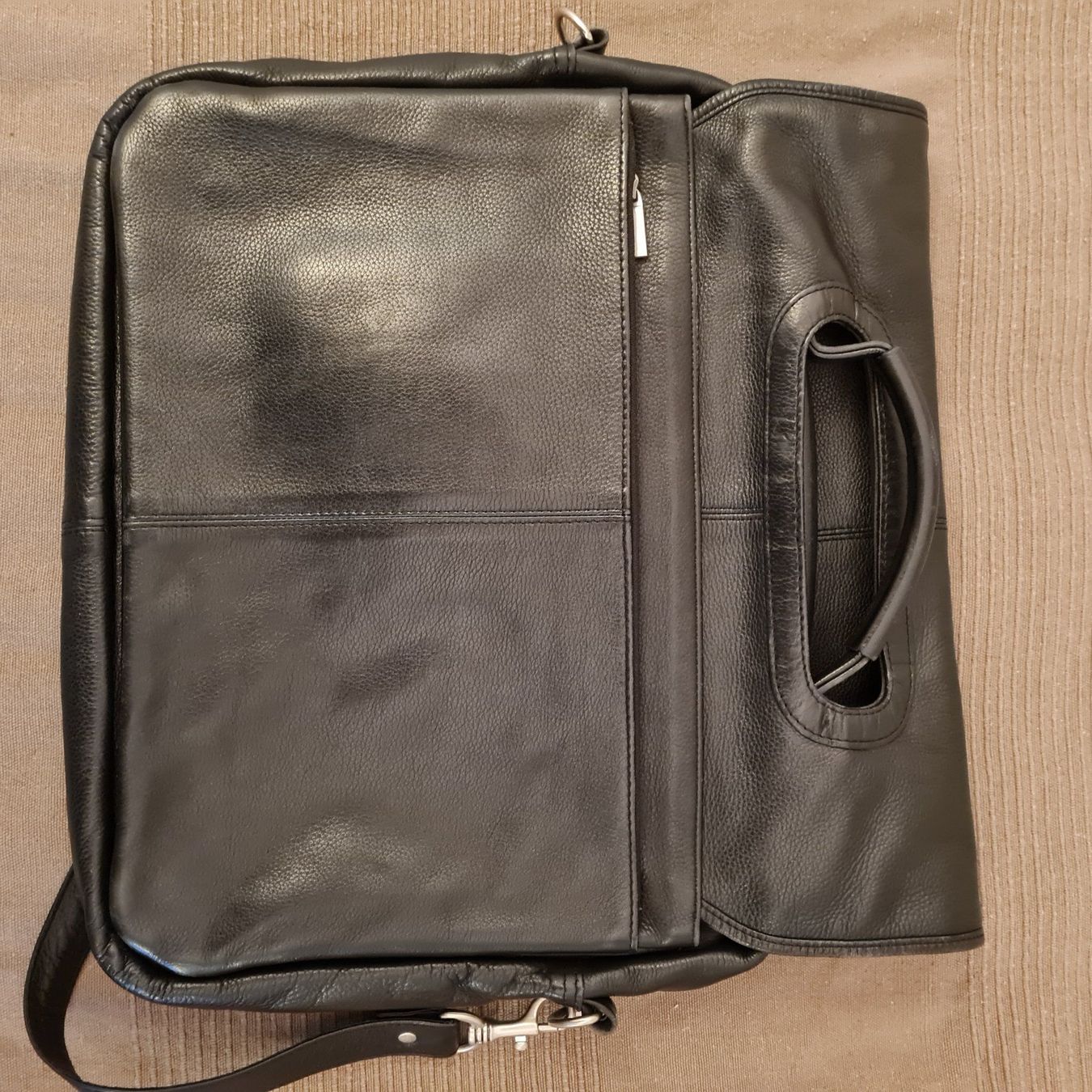Borse: Laptop Tasche Leder Schwarz – Usato da Turgi venduto da vivizz 2