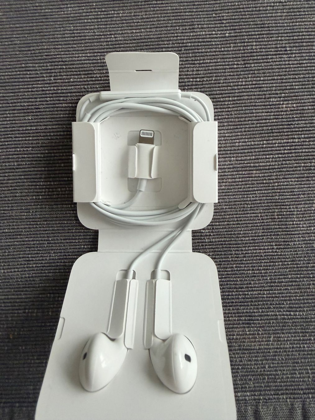 Apple Kopfhörer: Apple Kopfhörer – Gebraucht aus Schübelbach von rosaria17 1