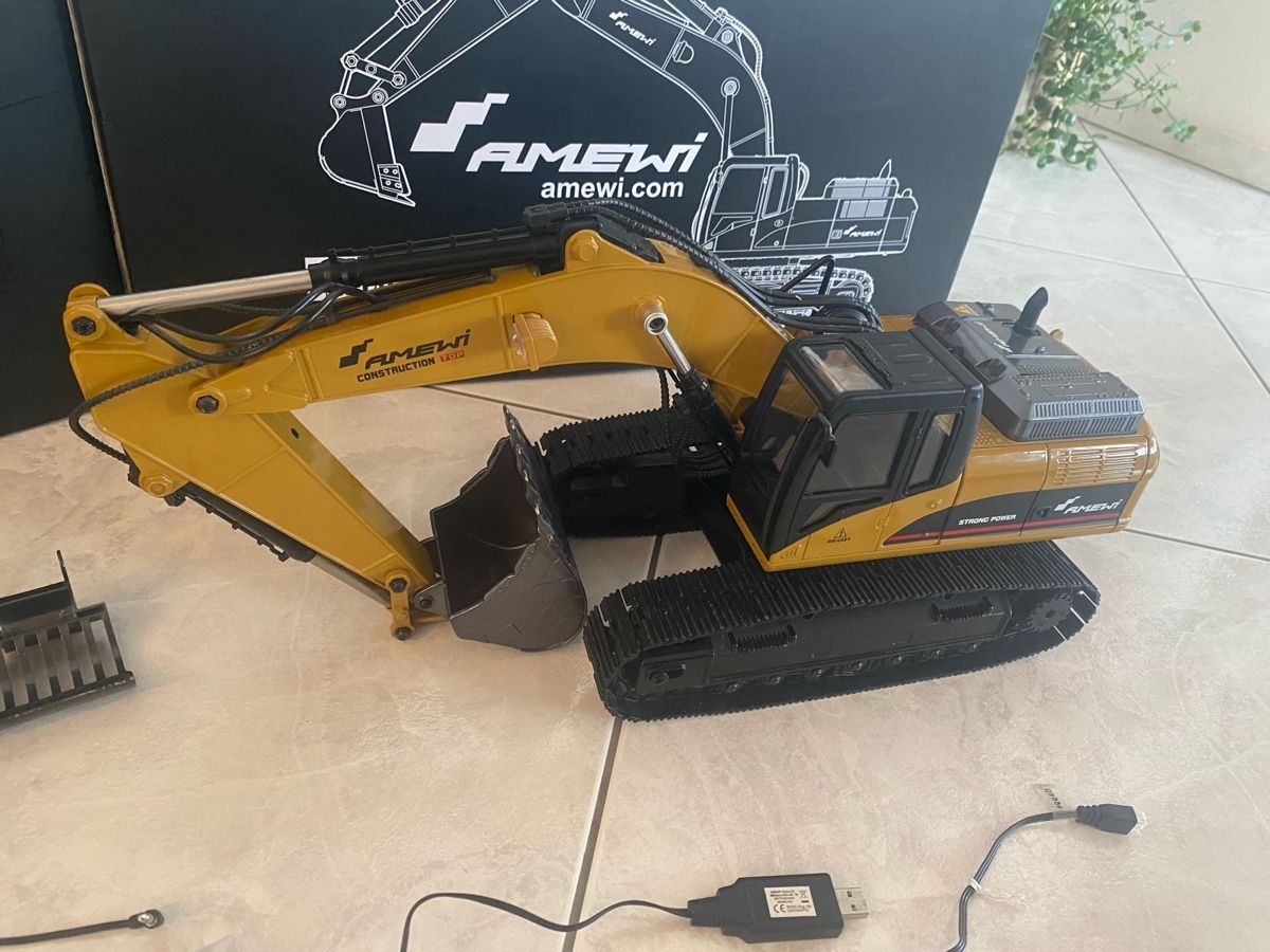 Amewi Modellismo RC: Amewi RC Bagger Vollmetall 1:14 – Usato da Schenkon venduto da fri_8yjg 3