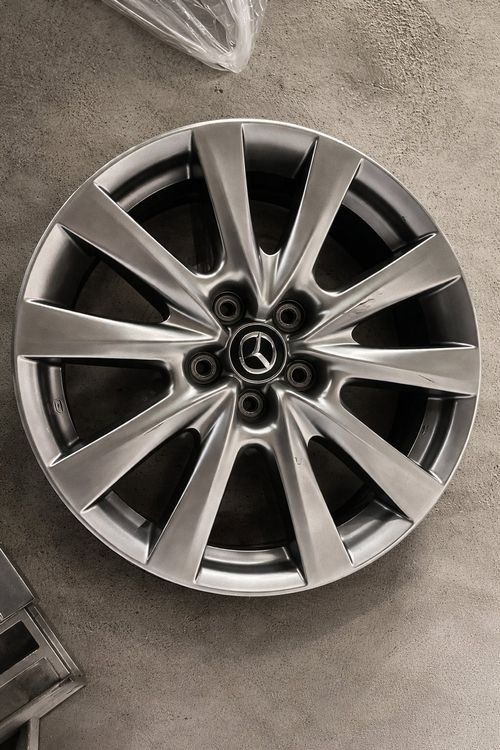 Mazda Cerchioni: Jantes Mazda en bon état 17" – Usato da Neuchâtel venduto da dav_jl9p