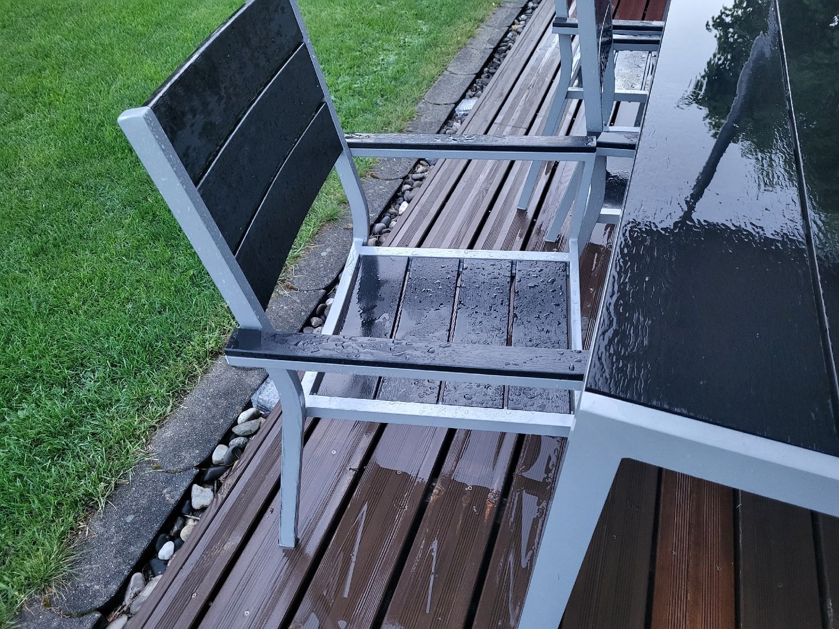 Set di tavolo e panche: Gartentisch mit 7 Stühlen – Usato da Solothurn venduto da OthmanB 2