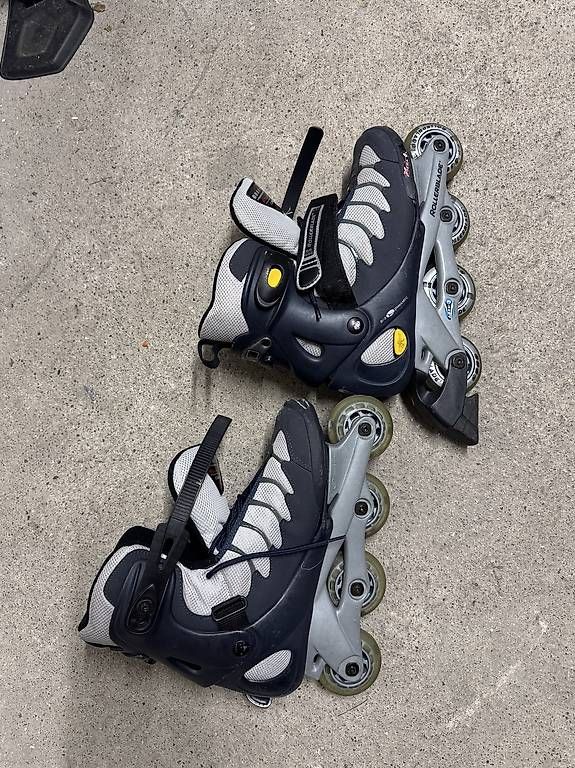 Inline-Skating & Rollschuhe: Rollerblades Grösse 42/43 – Gebraucht aus Zürich von Hanglooi