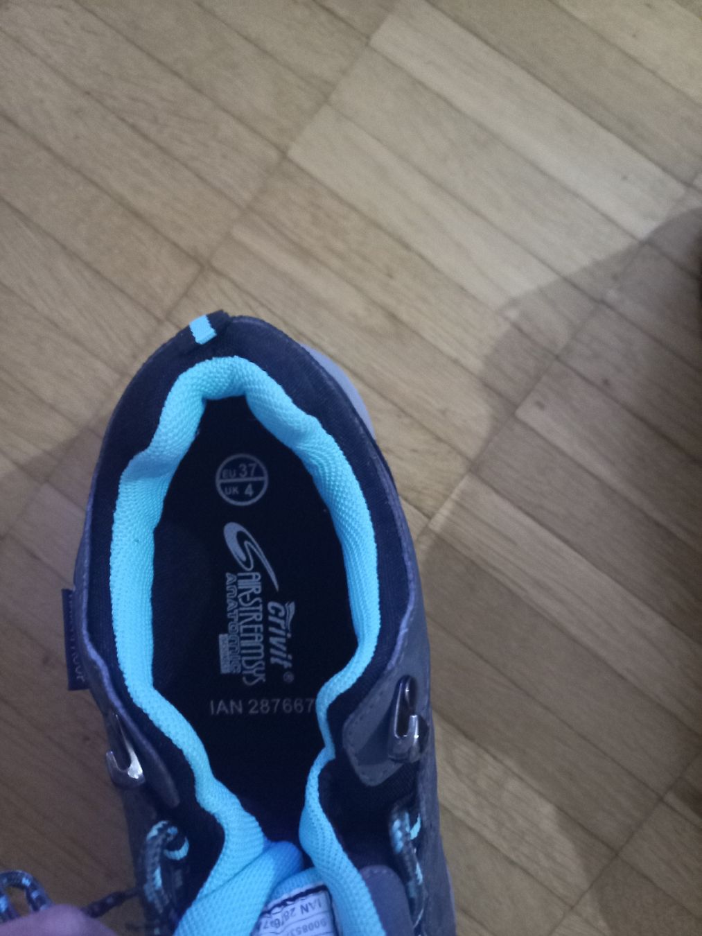 Scarpe da donna: Damen Trekkingschuhe Gr. 37, neuwertig! – Nuovo (secondo la descrizione) da Stäfa venduto da krp54 5