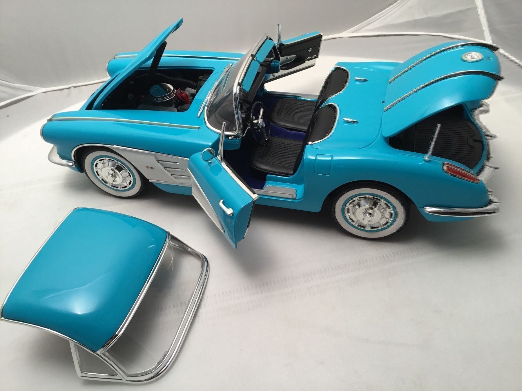 Chevrolet Modellautos: Chevrolet Corvette 1958 / Grossmodell – Neu und originalverpackt aus Erlenbach im Simmental von Model_box 2