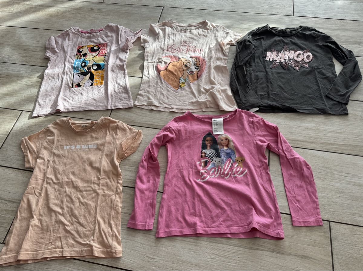 Lotti & Set di vestiti: Kleiderpaket Mädchen, Grösse 128 – Usato da Gelterkinden venduto da Familienferien