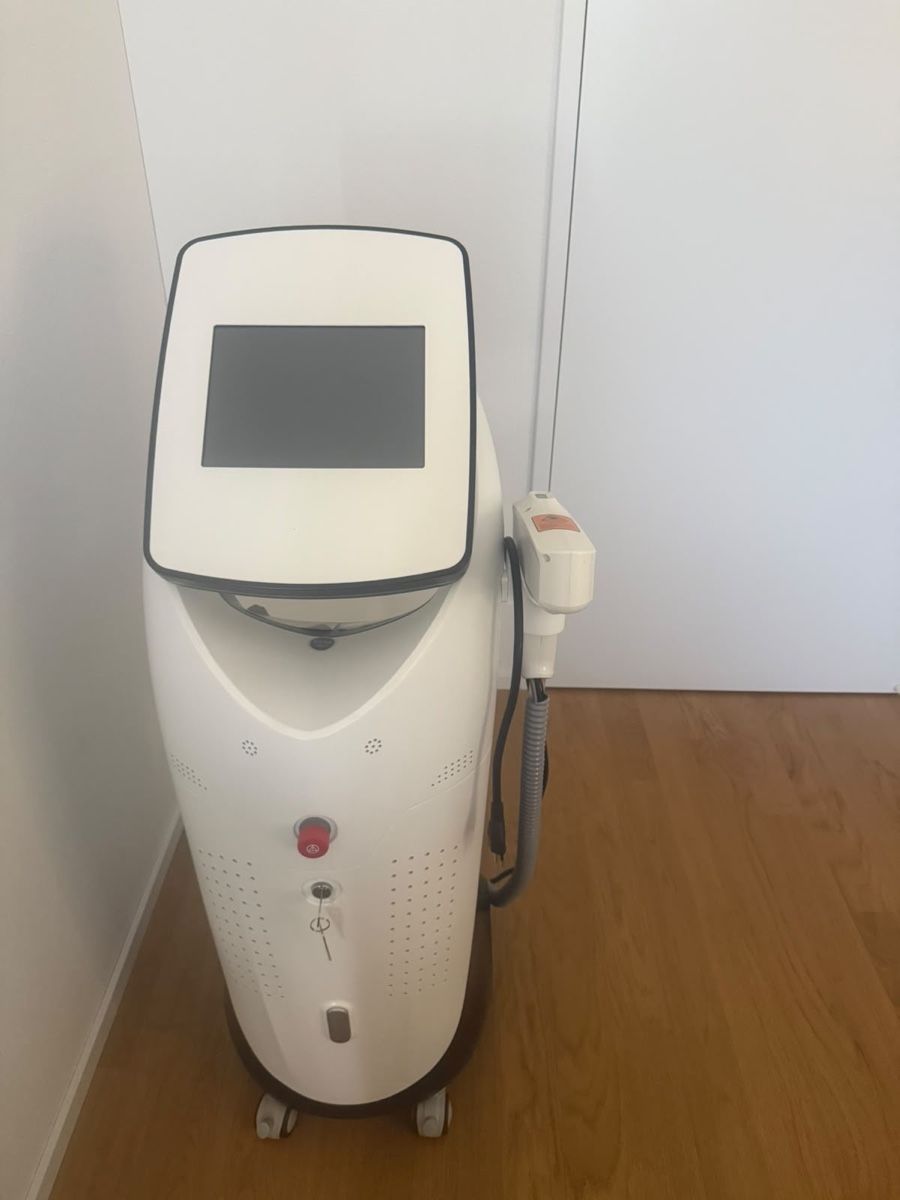 Attrezzature mediche: Premium Carbon Master YAG – Usato da Pfäffikon ZH venduto da tah_j8sy 1