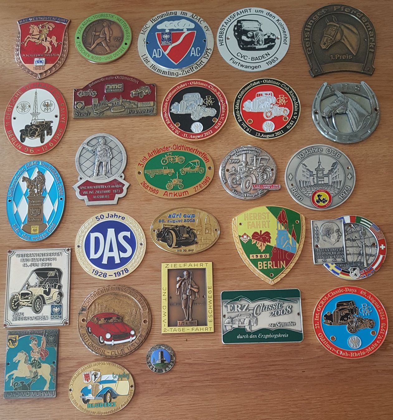 Plaquettes & Badges: Automobil Plaketten – D'occasion à Neuchâtel par Blondy_73