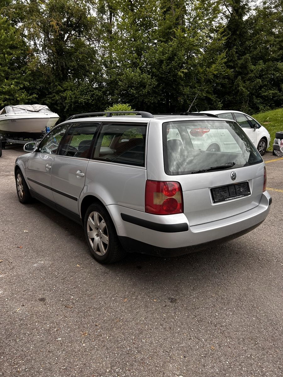 VW Automobili: VW Passat Variant 1.9L TDI – Usato da Vevey venduto da mar_mc29 3