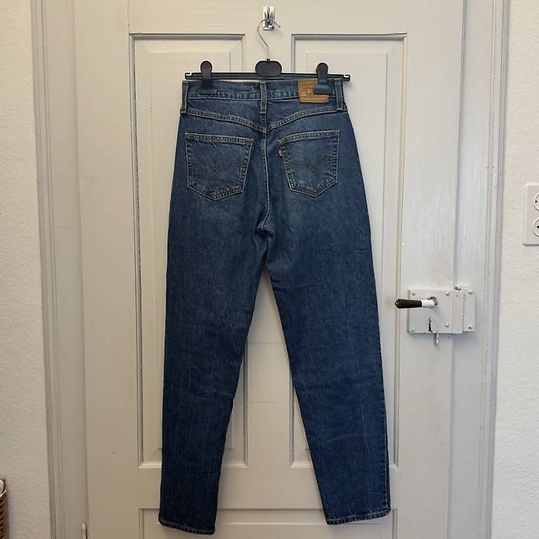 Jeans: Levi's 80s Mom Jeans – Usato da Baden venduto da sinaxli 1