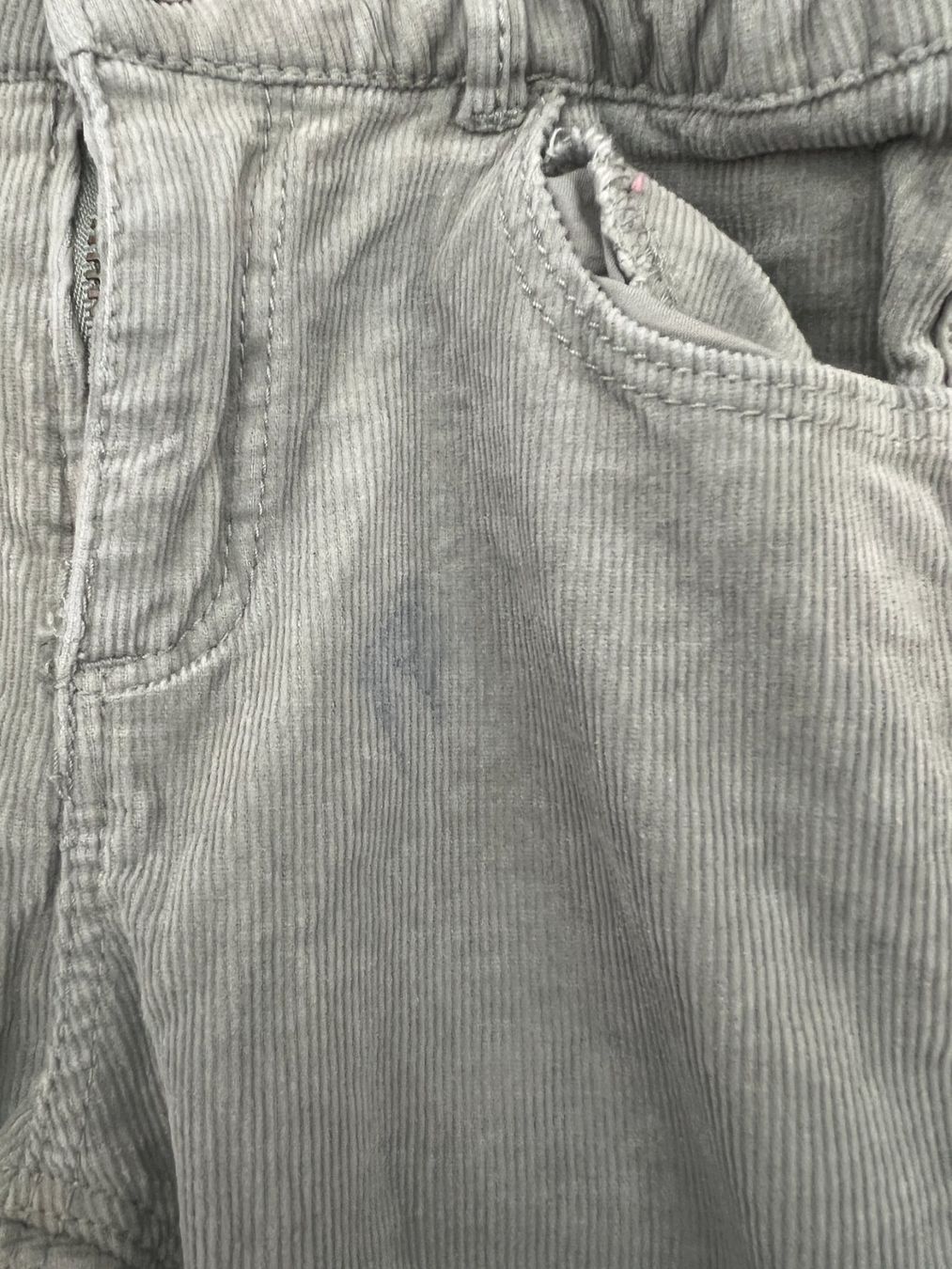 Pantaloni: 3 Hosen Grösse 110 – Usato da Zürich venduto da Drahtzug 7