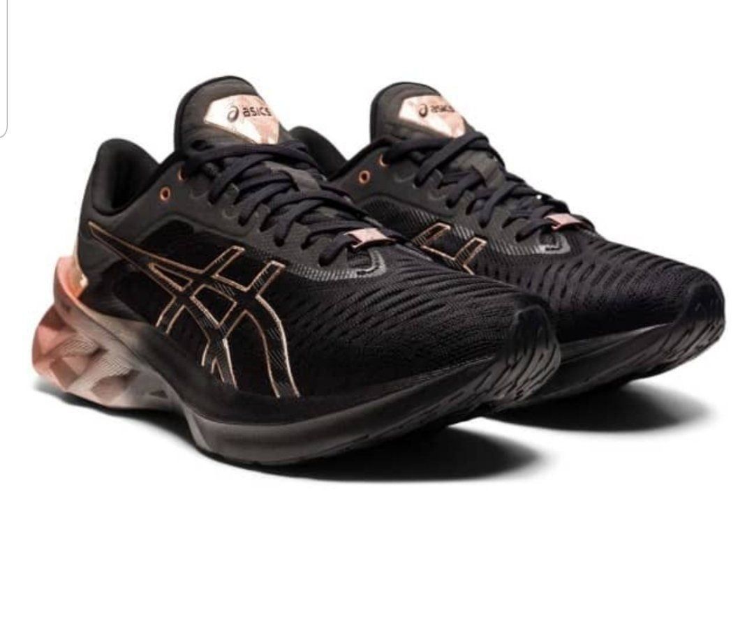 Asics Scarpe da donna: ASICS NOVABLAST PLATINUM DAMEN GR.40.5 – Nuovo e nell'imballaggio originale da Kilchberg ZH venduto da boanse