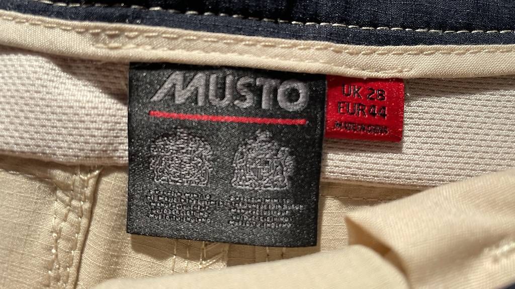 Pantalons: Hose / Funktionshose Short Evo Deck UV light stone – D'occasion à Schaffhausen par Waz_1970 3