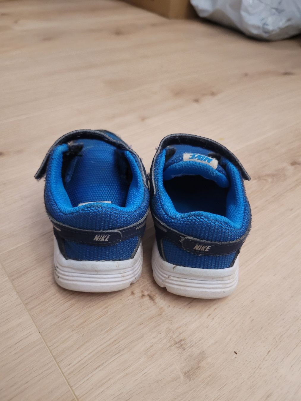 Scarpe per ragazzi: schuhe nike Grösse 22 – Usato da Lupsingen venduto da sta_wgg5 2