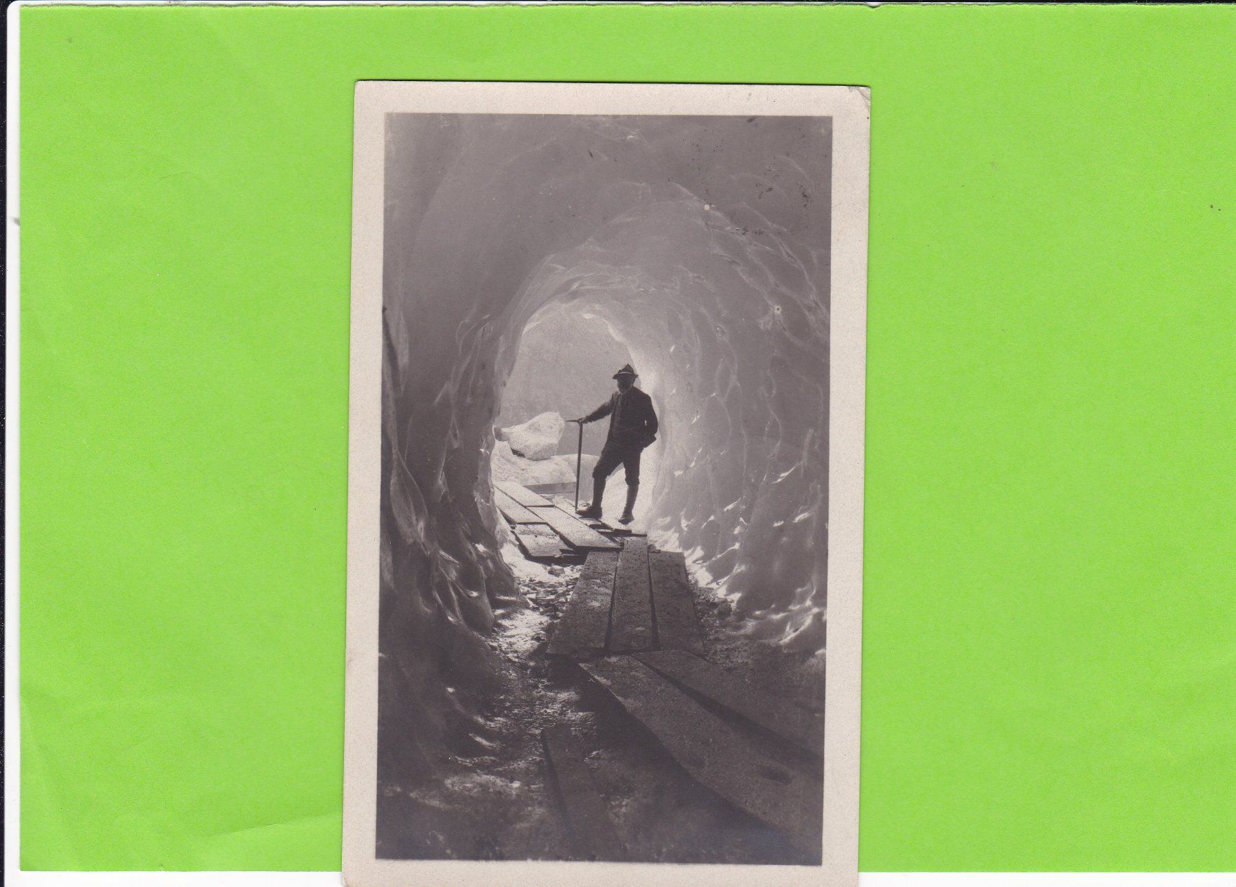 Ansichtskarten: Eisgrotte im Rhonegletscher mit Führer – Gebraucht aus St. Peterzell von neckertal