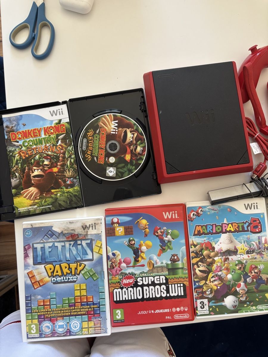 Nintendo Console: Wii + jeux + fonctionne – Usato da La Chaux-de-Fonds venduto da DANIELA19961996 1