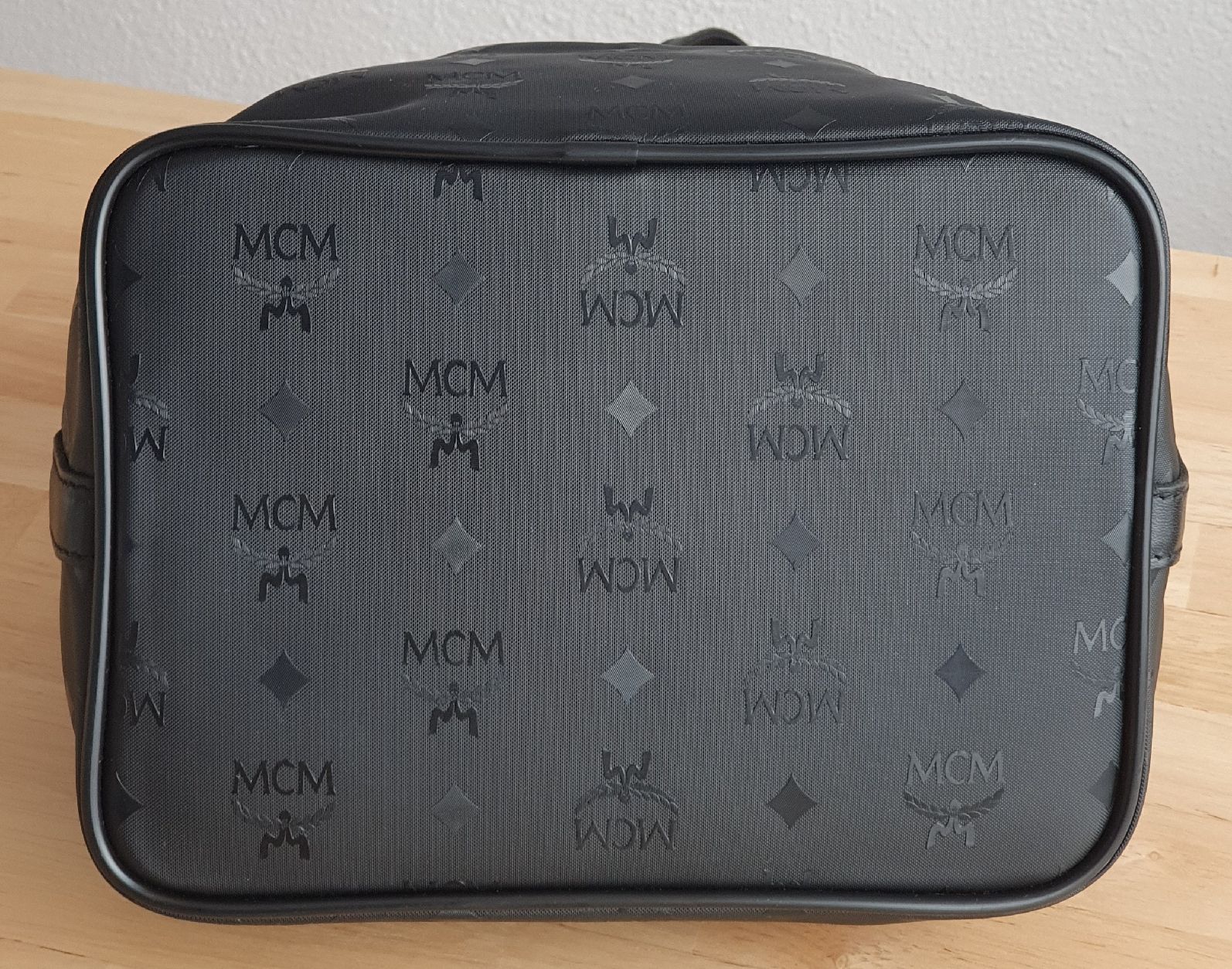 Mcm Taschen für Damen: MCM Beutetasche Vintage Medium Vinyl – Gebraucht aus Niederteufen von Mira_72 3