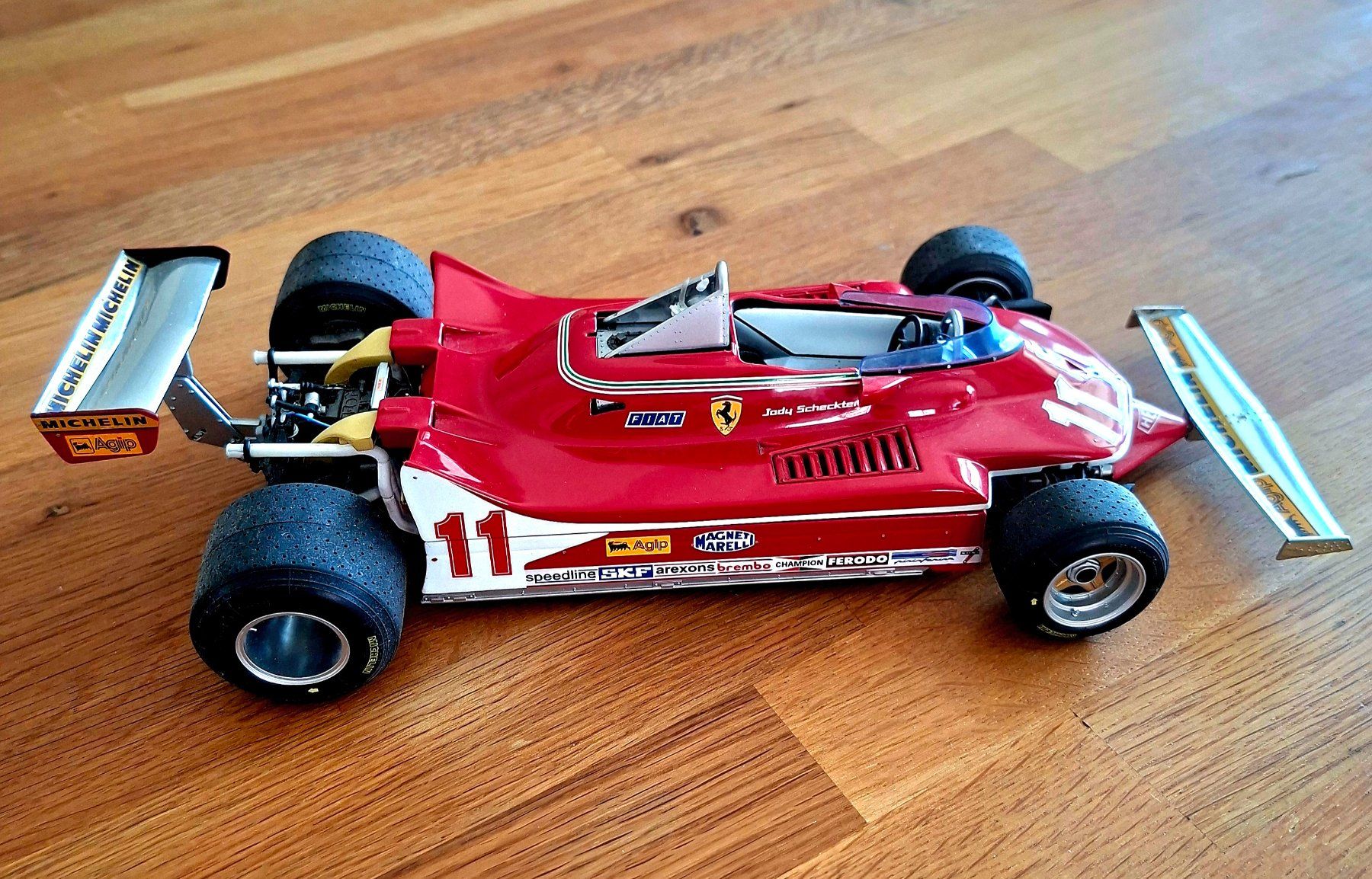 Exoto Modellautos: Ferrari 312T4 / Jody Scheckter – Gebraucht aus Heimberg von csm_7q9h 1