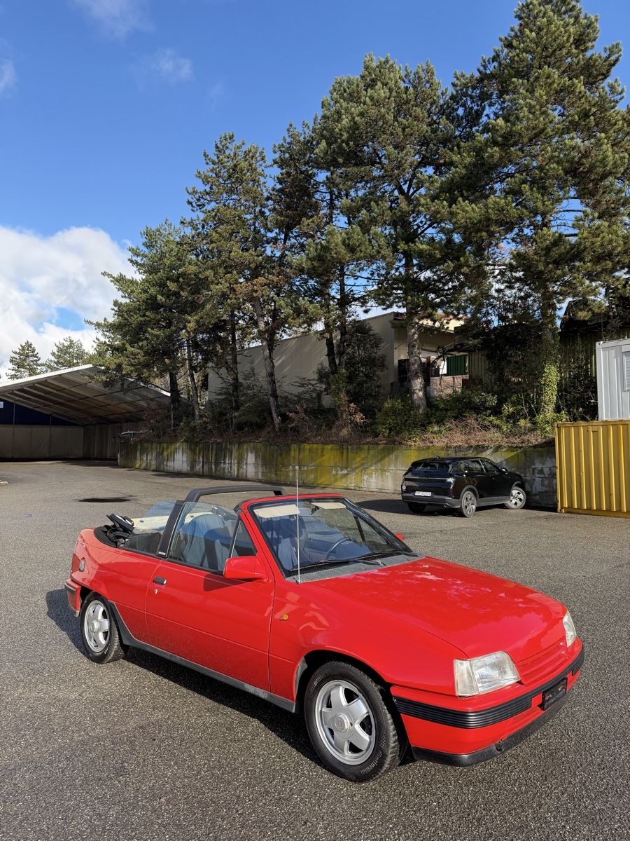 Opel Autos: Opel Kadett E Convertible red good condition – Gebraucht aus Châtelaine von nit_kh65 9