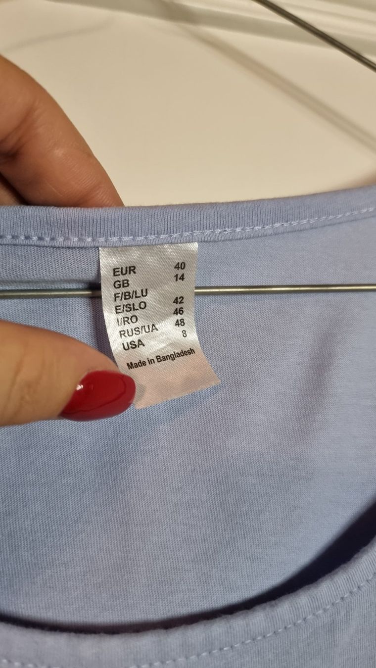 Top: Sommerliches, hellblaues Top, Grösse 40/L Baumwolle – Usato da Wald ZH venduto da CapLux 4