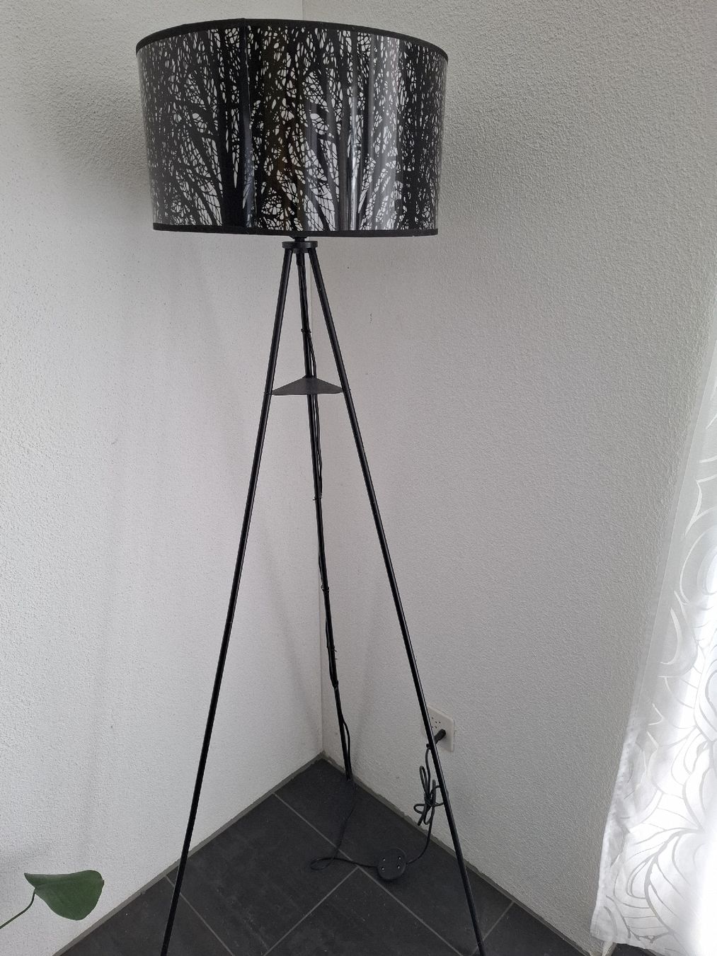 Lampade: Stehlampe mit speziellem Design – Usato da Luzern venduto da wvg_lt6m