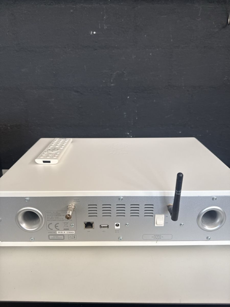 Radio: Audio Block Kompaktanlage weiss – Usato da Näfels venduto da Meelis 2