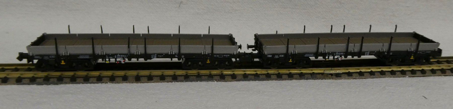 Hobbytrain Modellini di ferrovie: 2 Stk Rungenwagen 23862 – Nuovo (secondo la descrizione) da Rupperswil venduto da Ropi03 1