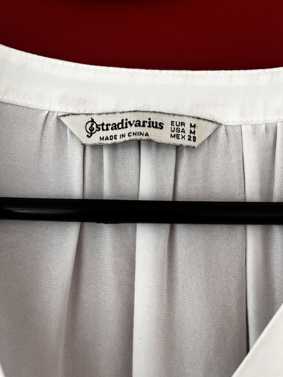 Stradivarius Camicette: Blouse blanche stradivarius taille M – Usato da Romont FR venduto da cat_j6ww 2