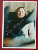 Julia Friedrichs Autogramm signiert Fotopostkarte 10x15cm