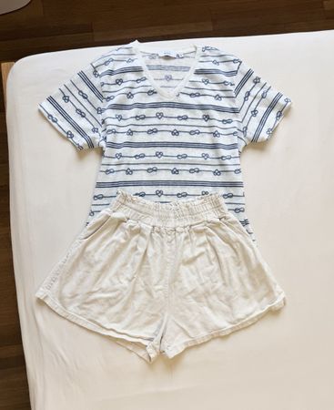 Set aus Shorts und T-Shirt, Grösse XS/S