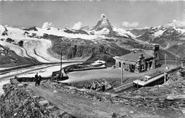 Gornergrat (VS) Bahnstation mit Theodulgletscher und Matterh