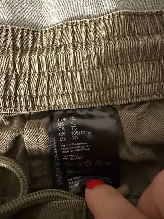 Pantaloni: Beige Cargo Hose – Usato da Wädenswil venduto da dom_pz5d 2